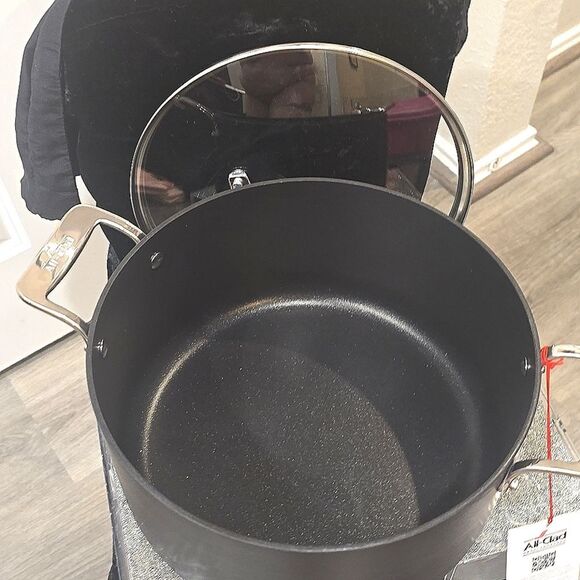 All-Clad Essentials Nonstick 7QT Stockpot w/Lid - Picture 14 of 15